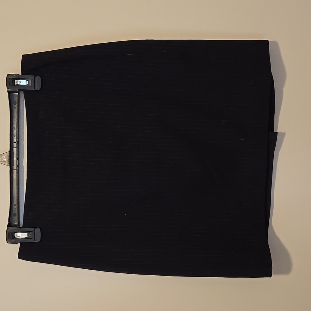 Banana Republic navy blue pin-stripe skirt
